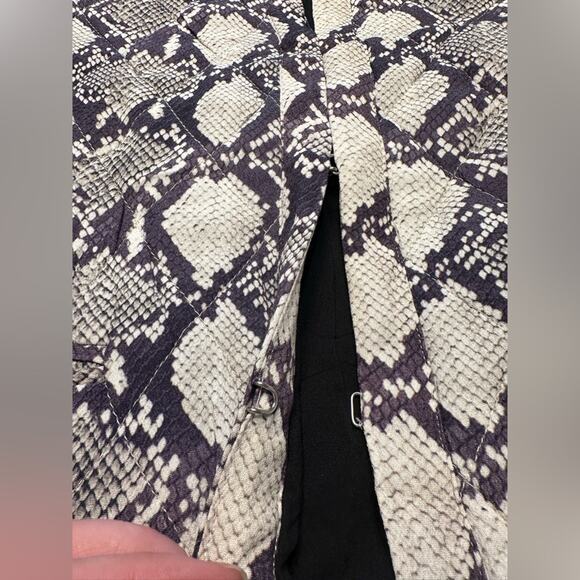 Rebecca Minkoff Shay Jacket Snake Size Small Print Quilted Crew Neck EUC - Picture 6 of 8
